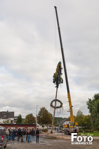 2019.10.05_Kirmesbaumstellen KB 19 Niederbrechen (57 von 107)