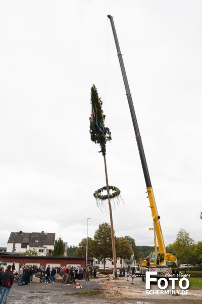 2019.10.05_Kirmesbaumstellen KB 19 Niederbrechen (59 von 107)